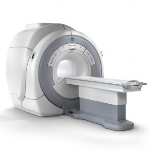 GE社製 1.5T MRI